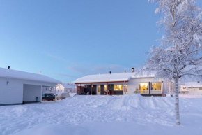 Villa Aurora Holiday Home